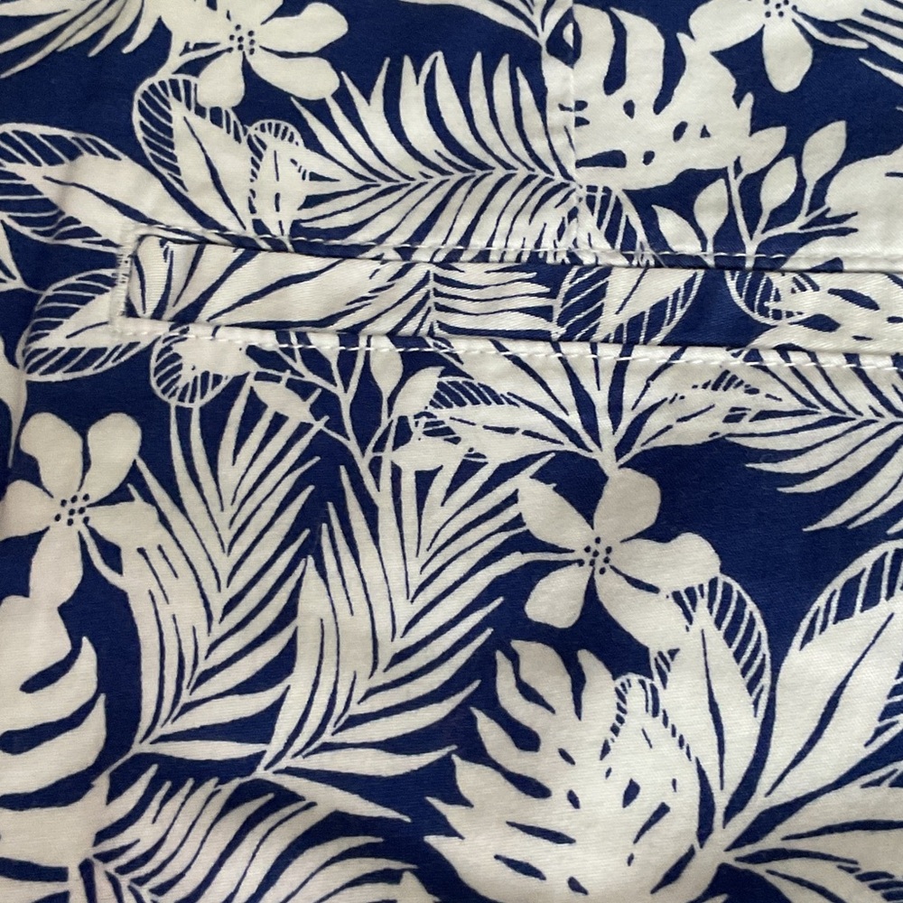 Stella Parker Women's Blue Floral Shorts - Picture 8 of 12